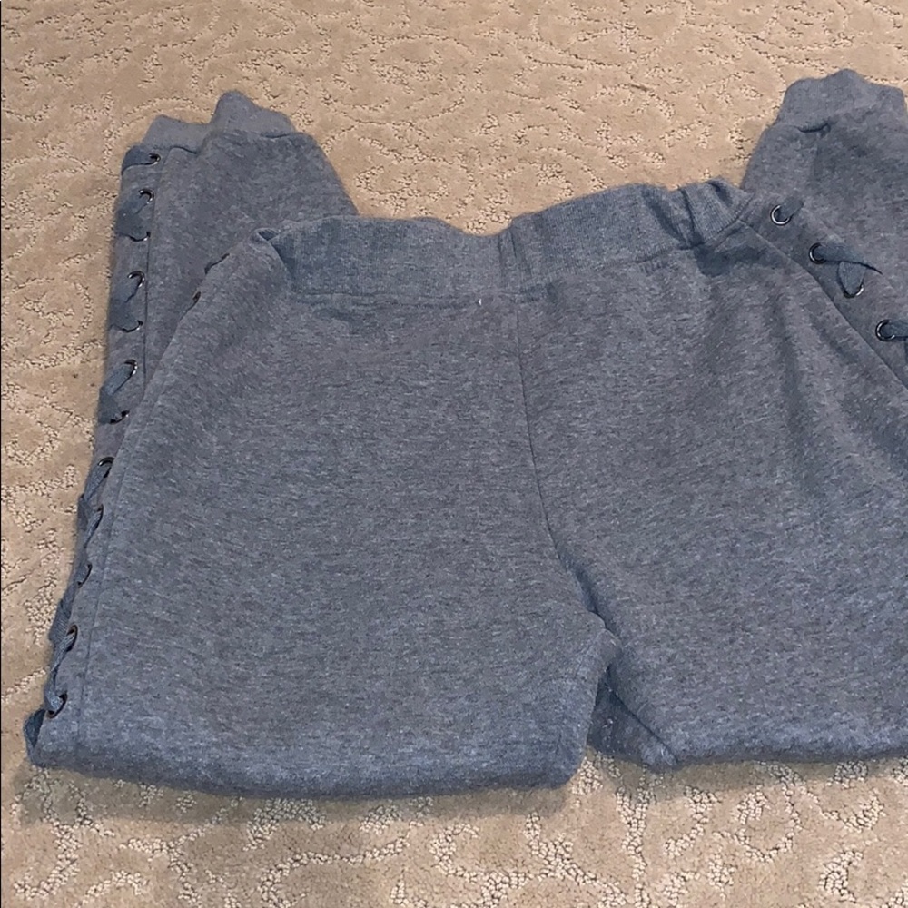Tularosa Crossed Side-Leg Joggers in Gray